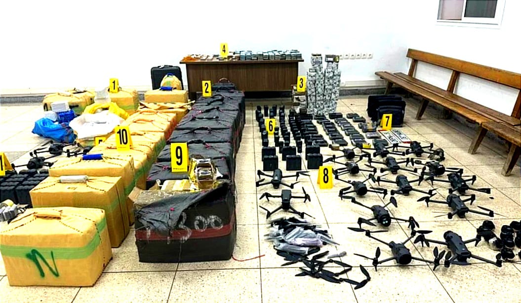 تفاصيل مثيرة لعملية أمنية بوجدة.. مخدرات و درونات و أموال طائلة في قبضة العدالة